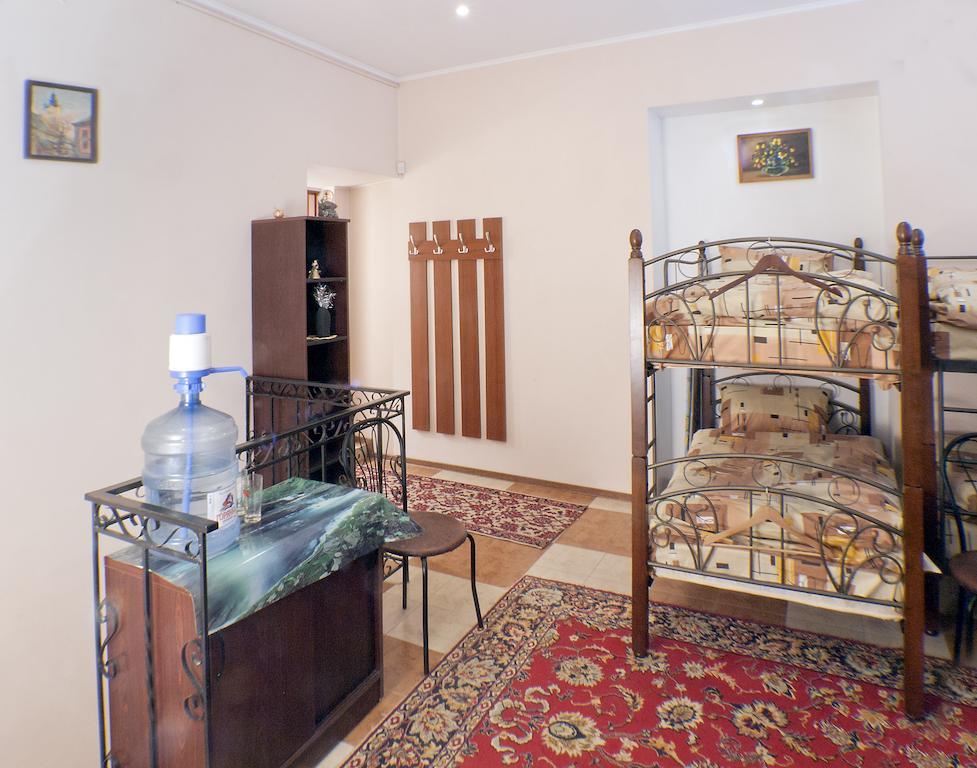 Niko Hostel Lviv Quarto foto